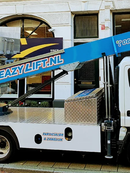 Foto van Eazylift: verhuislift van Eazylift aan het werk