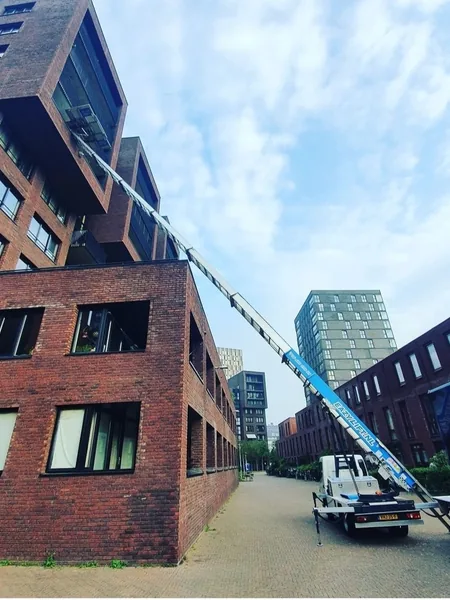 Foto van Eazylift: verhuislift van Eazylift aan het werk