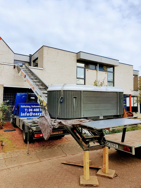 Foto van Eazylift: verhuislift van Eazylift aan het werk