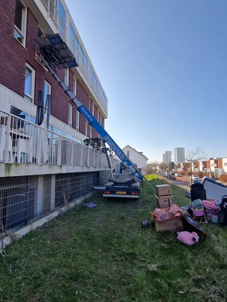 Foto van Eazylift: verhuislift van Eazylift aan het werk