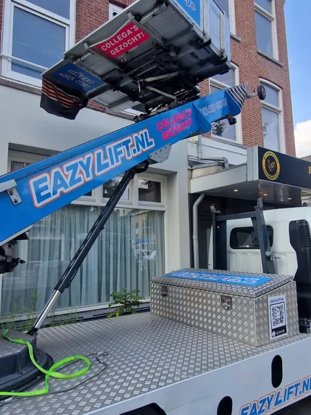 Foto van Eazylift: verhuislift van Eazylift aan het werk