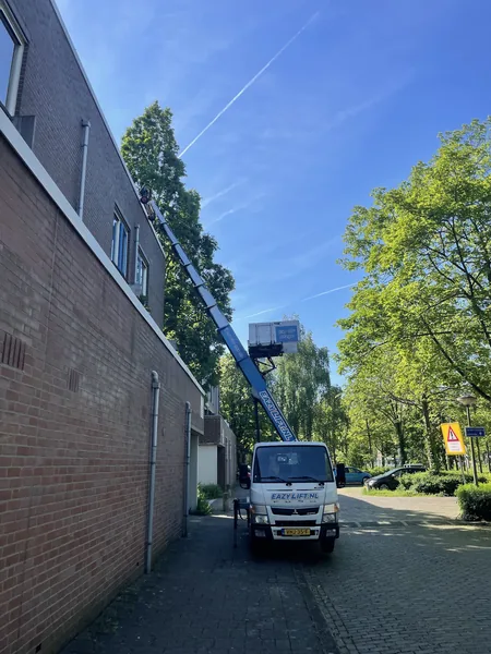 Klantfoto van Amanda van Noordenne: verhuislift van Eazylift aan het werk
